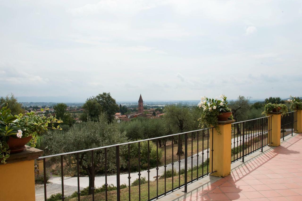 Il Campano Apartment Collodi Bagian luar foto