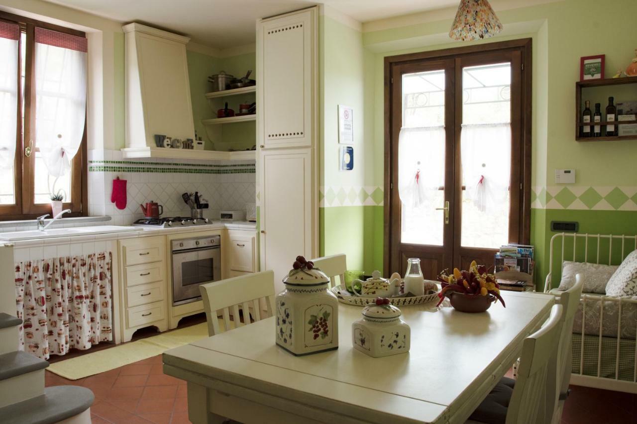 Il Campano Apartment Collodi Bagian luar foto